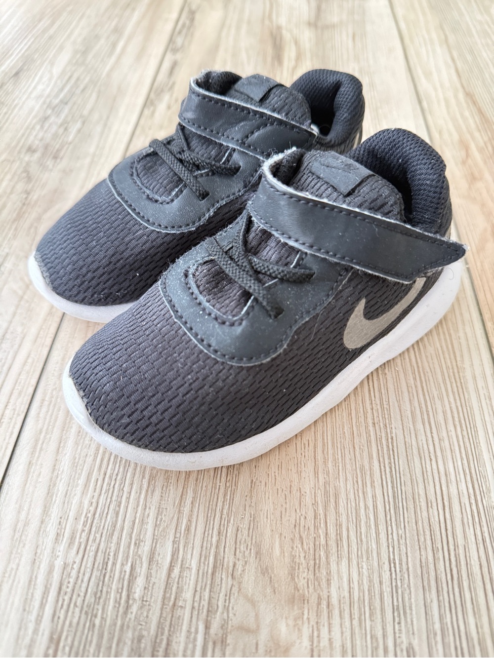 Nike toddler Athletic Sneaker - Charcoal Gray with Velcro Strap